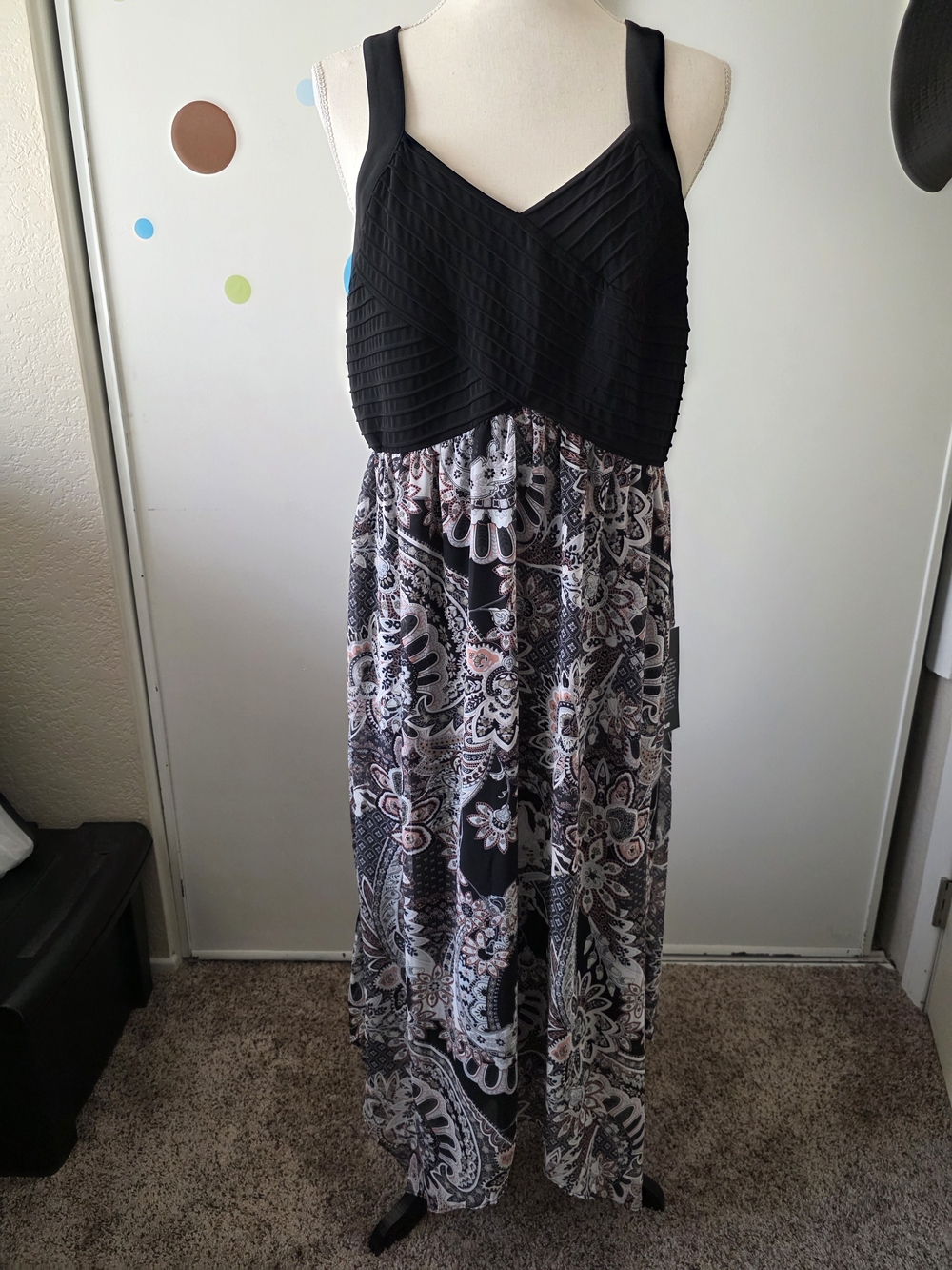 Avenue Black Bodice Paisley-Print Maxi Dress
